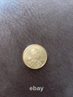 2000 P Sacagawea One Dollar Coin Us Liberty Gold Color Circulated